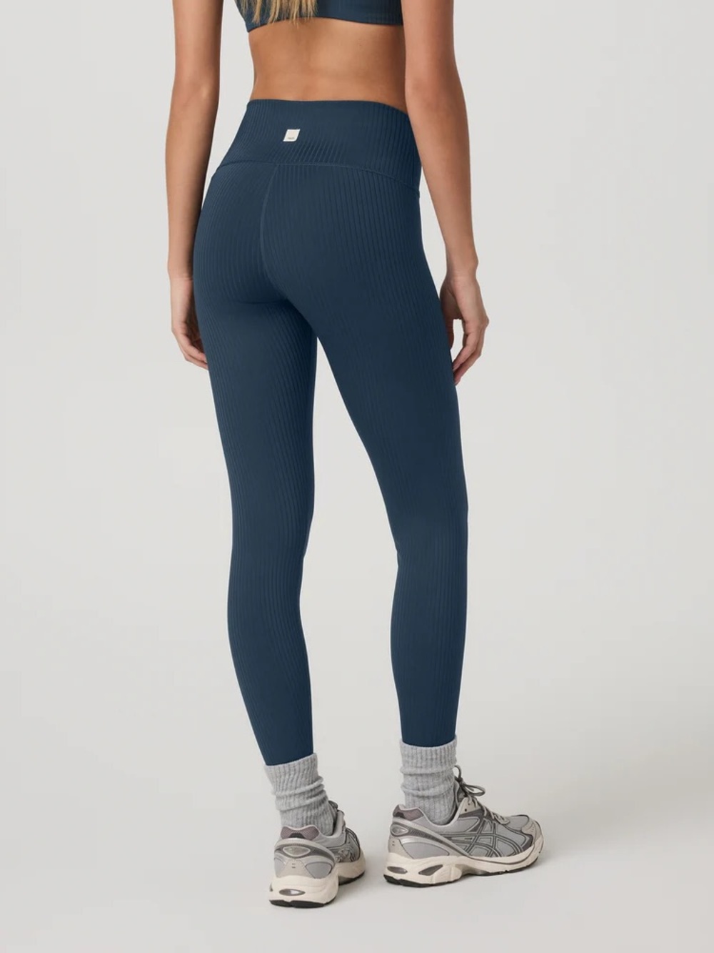 SOLD OUT Vuori Inversion Rib Legging Ocean Blue Navy size XS worn once like new